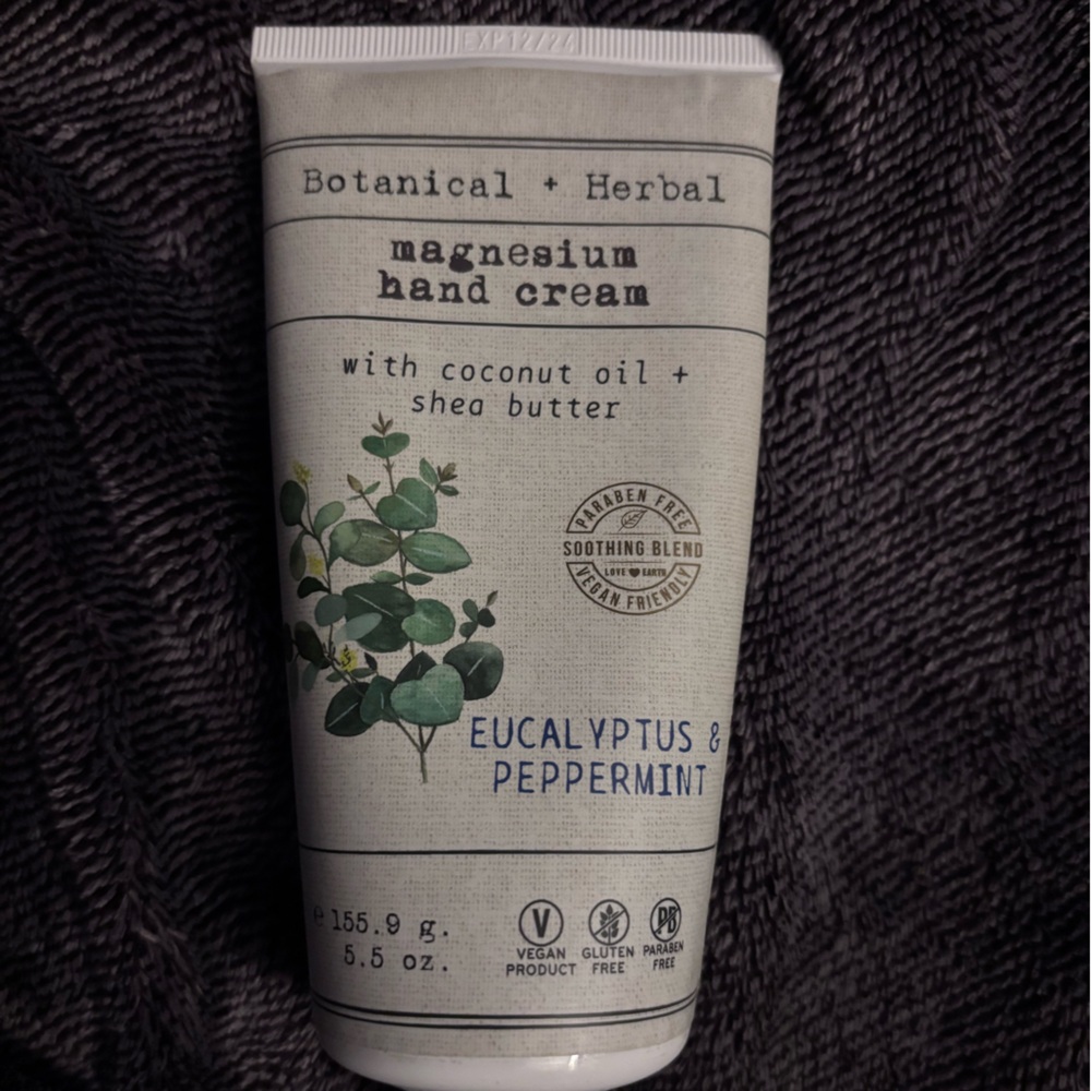 Botanical+Herbal Magnesium Hand Cream-Eucalyptus & Peppermint. Still sealed!